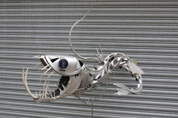 Detailed Sculptures Made From Old Hubcaps XciteFun Net