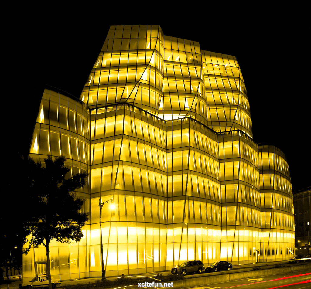 IAC Building - Colorful Lighting Building - XciteFun.net