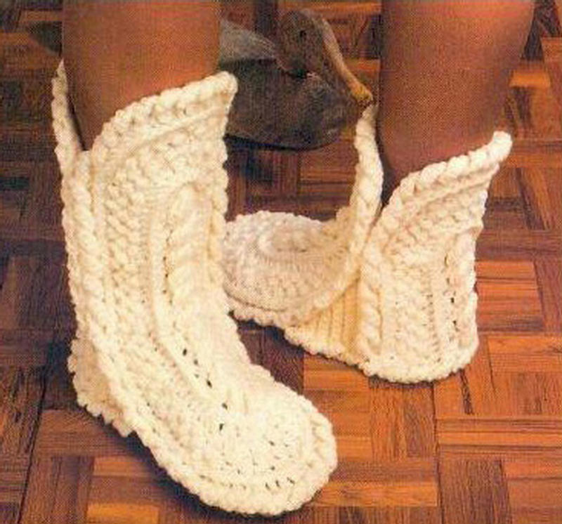 beige knitted boots