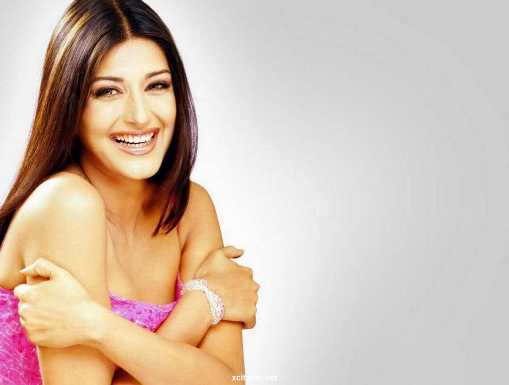 Sonali Bendre Indian Beauty Queen Wallpapers XciteFunnet