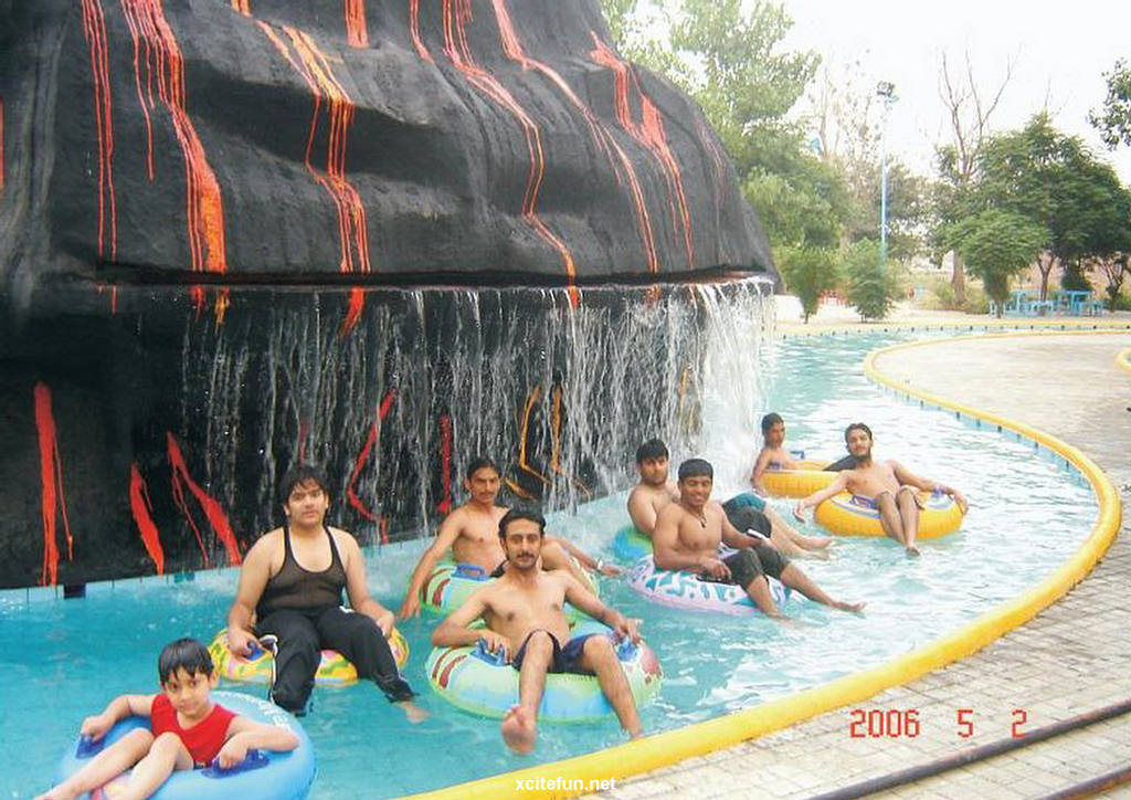 sozo-park-lahore-images-gallery-swimming-pool-park-xcitefun