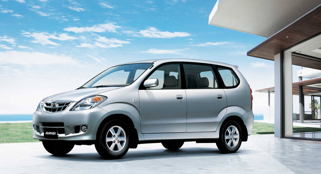 Toyota Avanza Wallpaper 2011 - Now In Pakistan - XciteFun.net