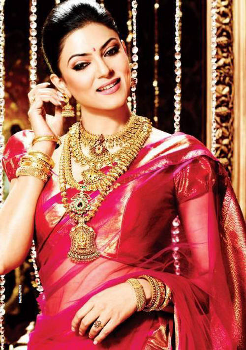 http://img.xcitefun.net/users/2011/10/268573,xcitefun-sushmita-sen-kalyan-jewellers-2.jpg