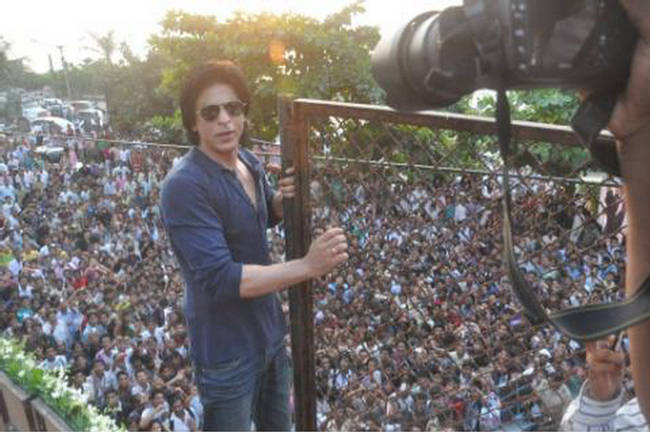 Shahrukh Khan Birthday Celebration Exclusive Coverage 