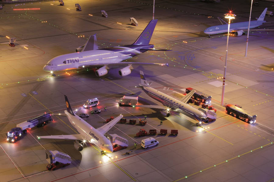 World Largest Miniature Airport - Miniatur Wunderland - XciteFun.net