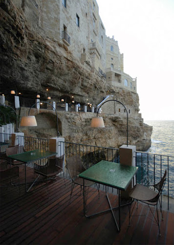 Restaurant in a Cave - XciteFun.net