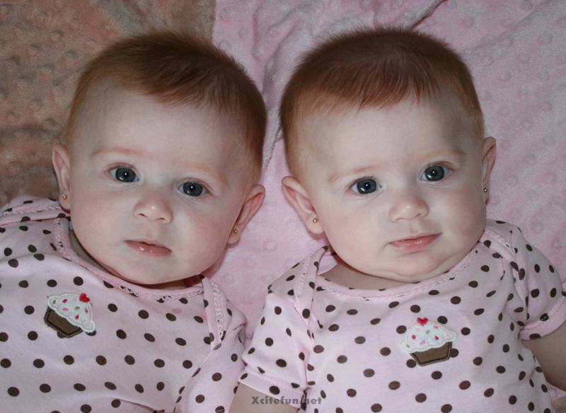 Incredible Similar Identical Twins - XciteFun.net