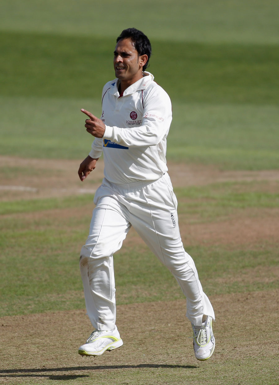 Abdur Rehman Nine-Wickets Haul Against Worcestershire ...