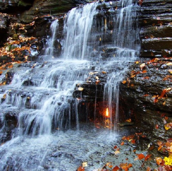 Fire Falls Unique Waterfall In New York - XciteFun.net