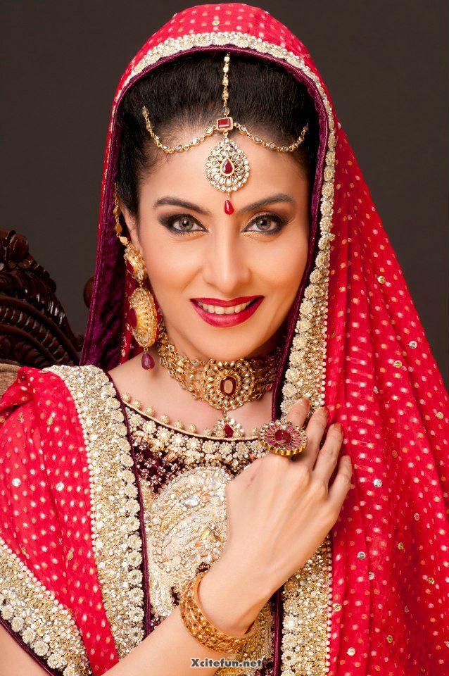 Laila Wasti Stunning Bridal Jewelry Photoshoot - XciteFun.net