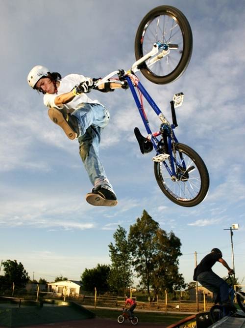 Flying Bicycle Extreme Sports - XciteFun.net