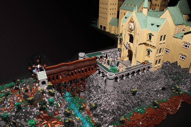 Hogwarts Replica From LEGO Pieces - XciteFun.net