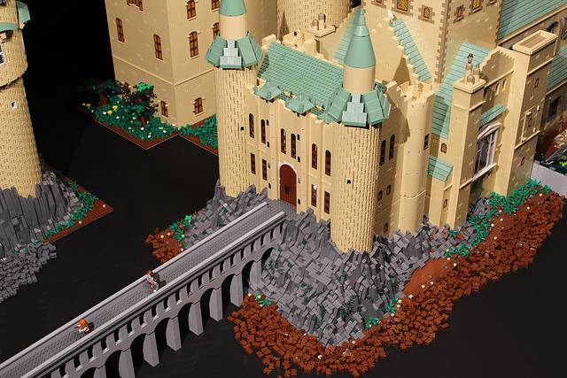 Hogwarts Replica From LEGO Pieces - XciteFun.net