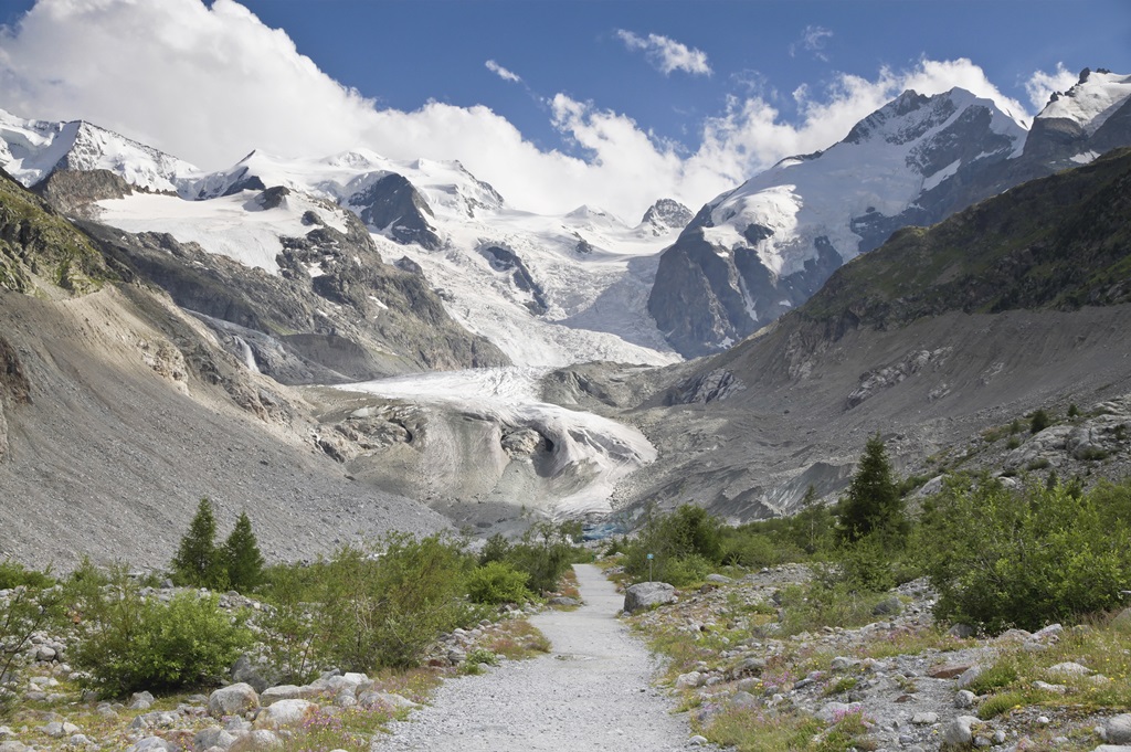morteratsch-glacier-switzerland-xcitefun