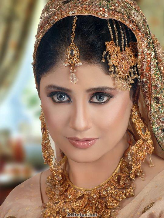 Bridal Makeup And Jewelry For Wedding Season - XciteFun.net