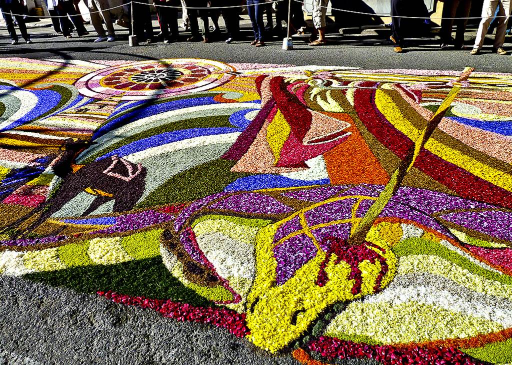 Infiorata Flower Art Festivals Italy - Corpus Domini - XciteFun.net