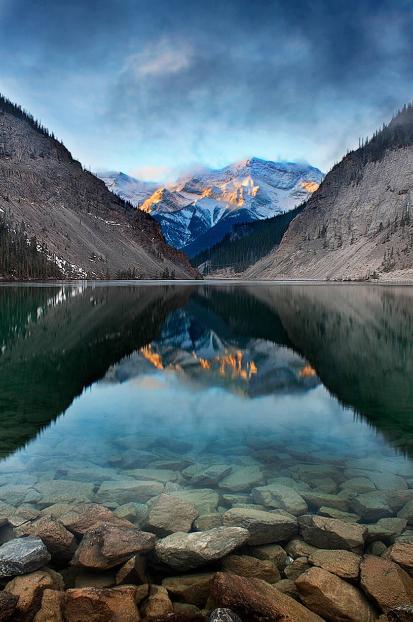 Marvelous Natural Landscape Reflection