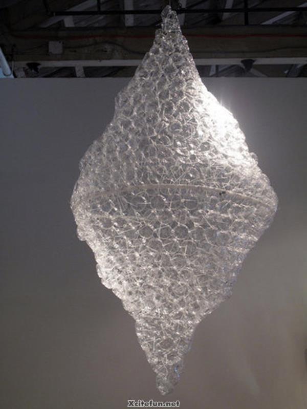 Sculpture Made by Plastic Bottles - XciteFun.net