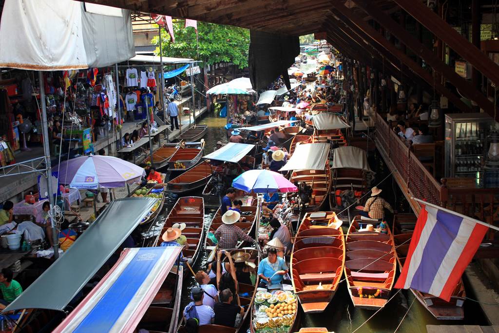 Floating Market of Thailand - XciteFun.net