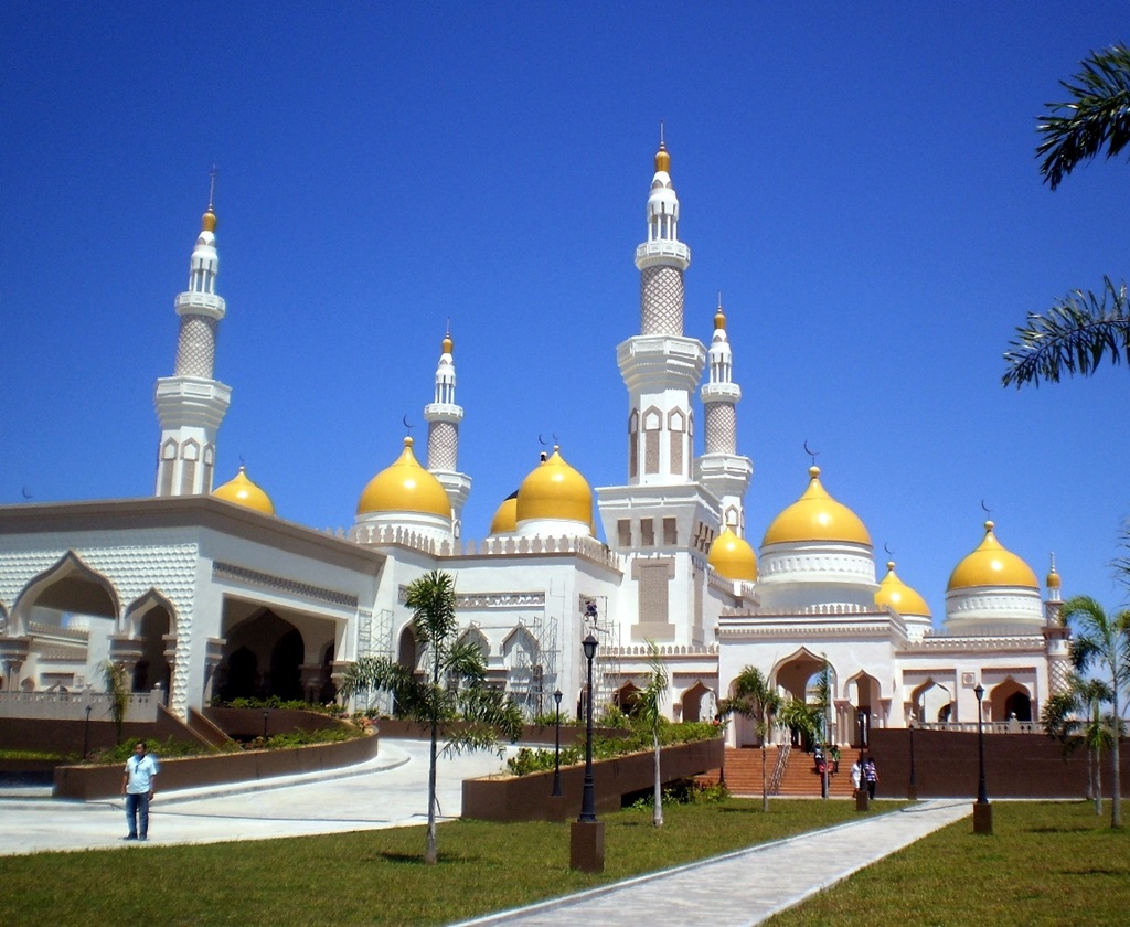Sultan Haji Hassanal Bolkiah Mosque - Images n Detail ...