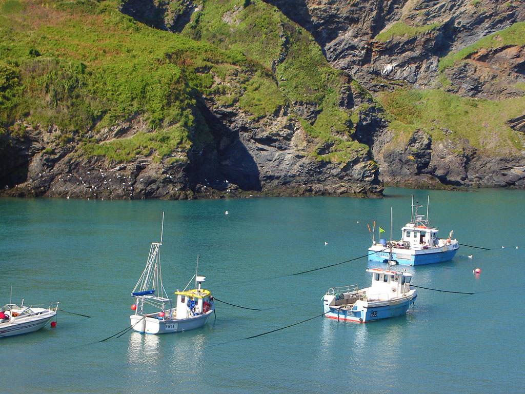 Port Isaac England - Fishing Village With Sea Port - XciteFun.net