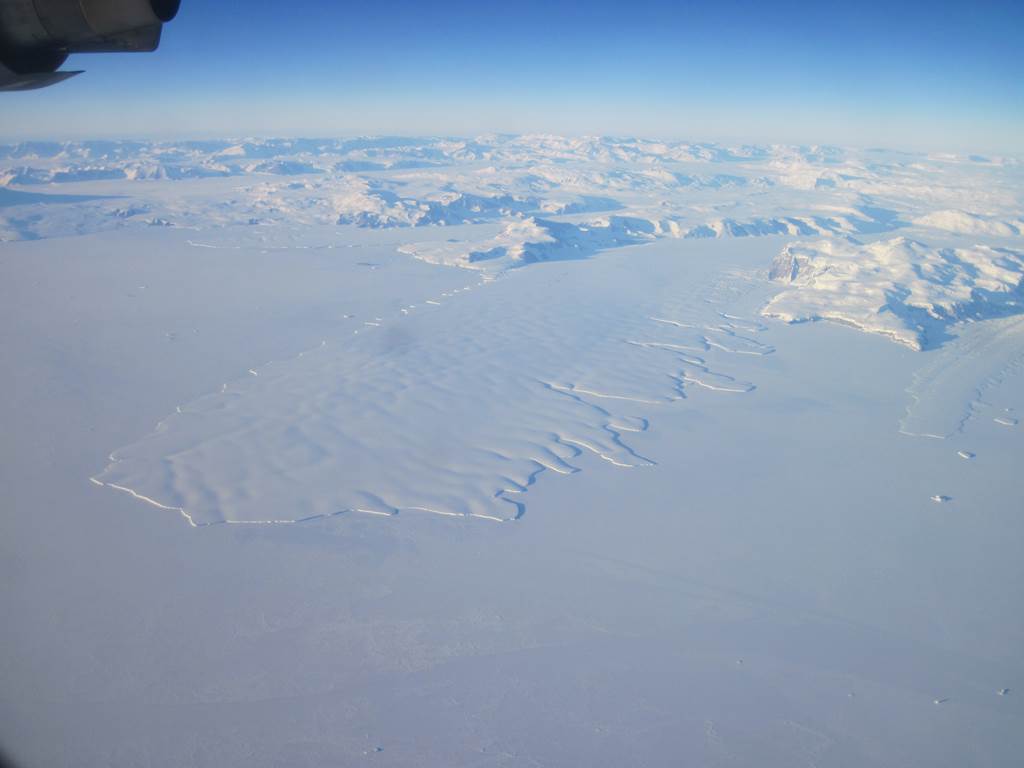 Ice In Antarctic - Largest Ice Sheet In World - XciteFun.net