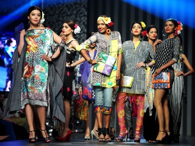 fashion art international karachi