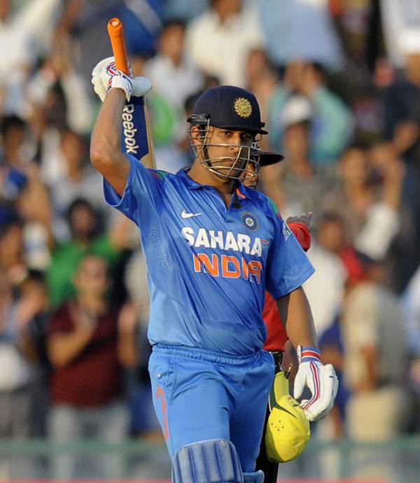 Dhoni VS Australia In Mohali - ODI Innings Highlights - XciteFun.net