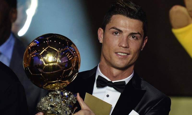 Cristiano Ronaldo Player of The Year - FIFA Award 2013 - XciteFun.net