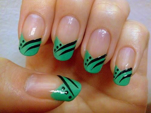 Nail Polish With Artistic Drawing - XciteFun.net