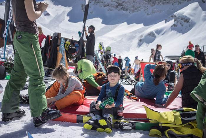 Сноуборд лагерь. Quiksilver New Star Camp фото. Лагерь сноуборд. New Star Camp 2023 Сочи. Лагерь сноуборд в России.