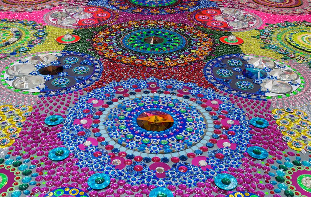 Amazing Bling Carpet Art - XciteFun.net