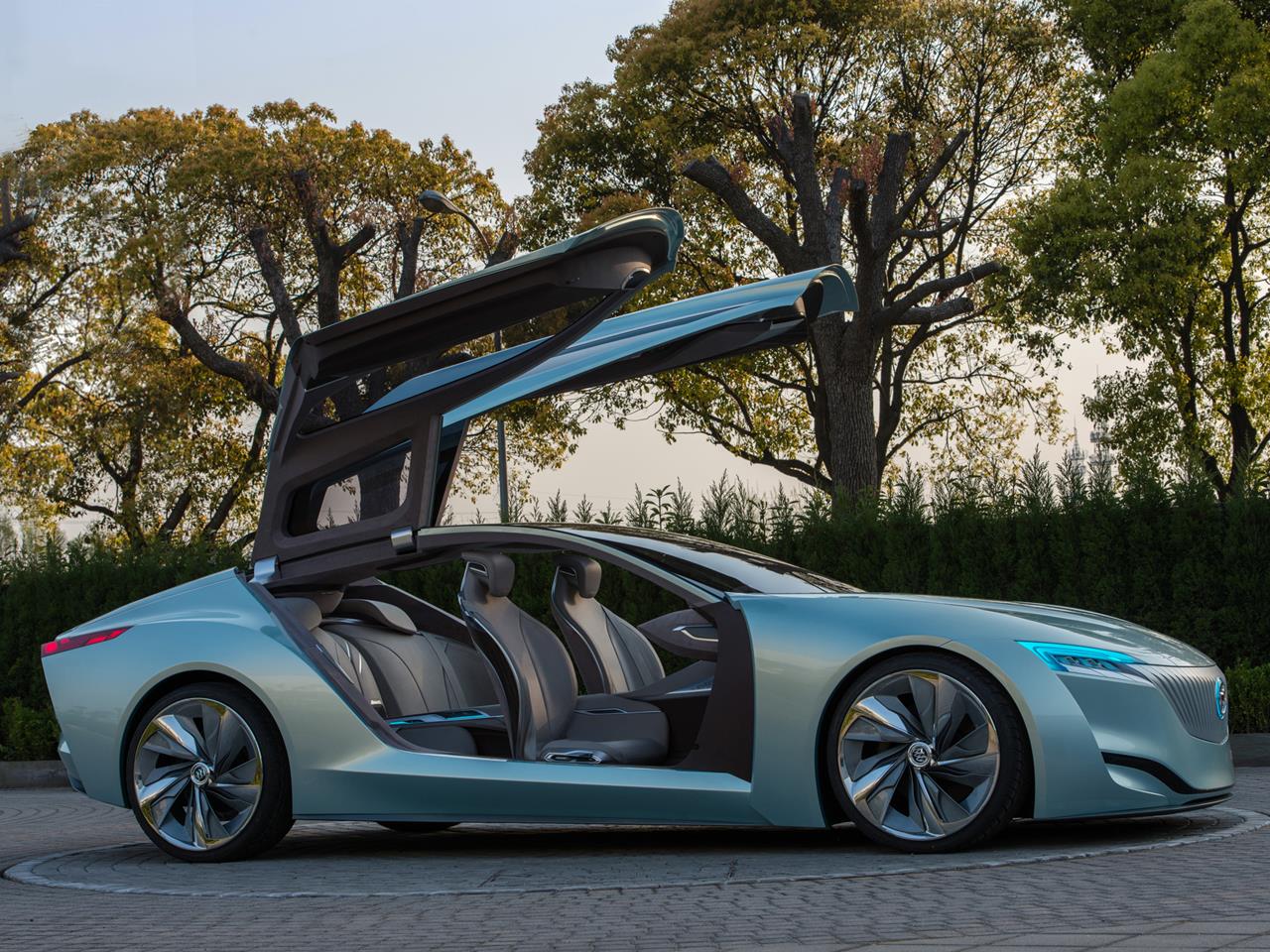 Buick Riviera Smart Concept Car Hits The Floor - XciteFun.net