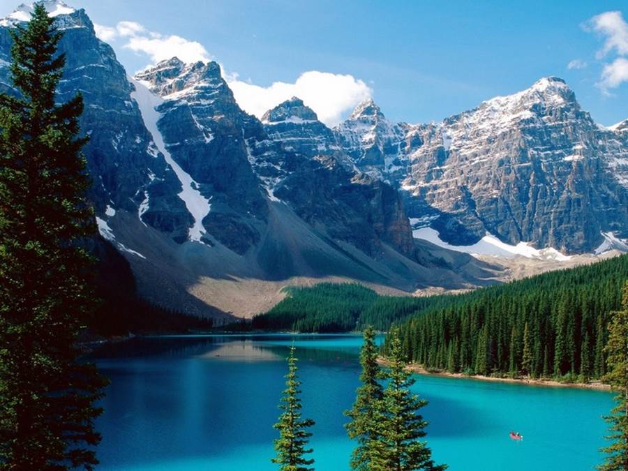 moraine-lake-tourist-attraction-in-canada-xcitefun