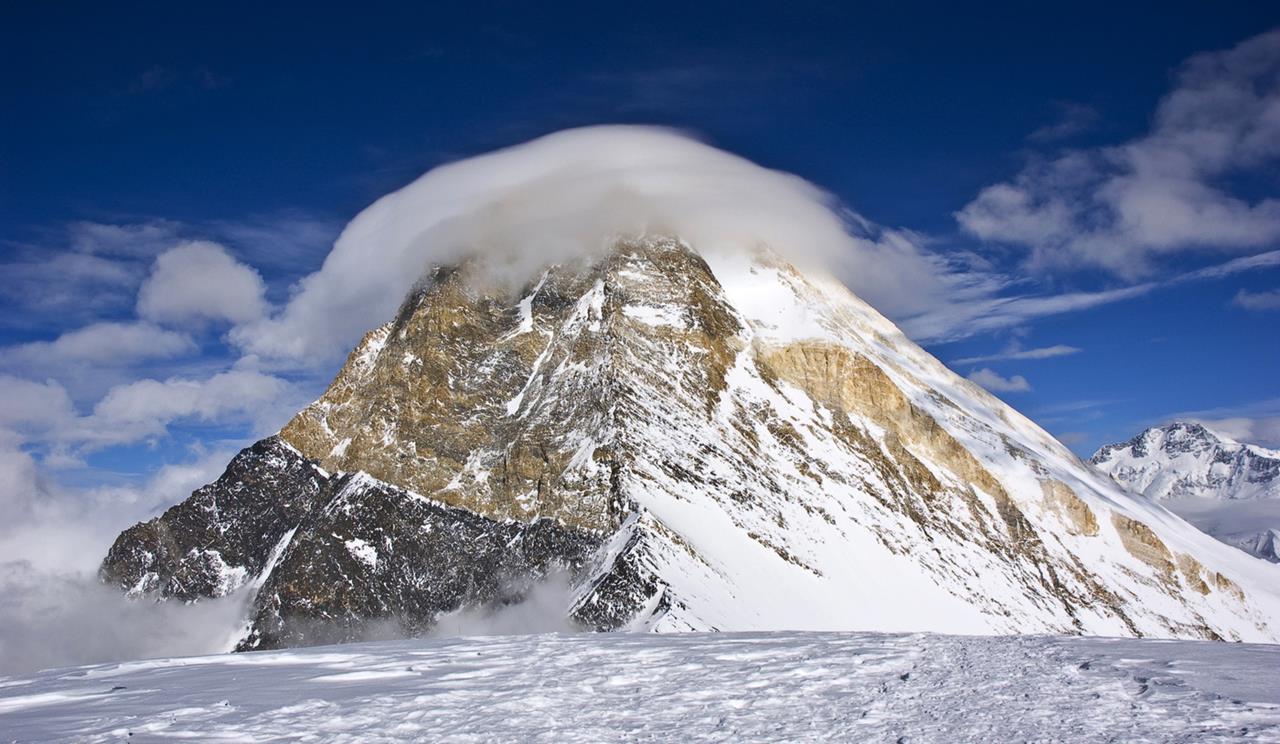 Travel Guide To Khan Tengri Peak China - XciteFun.net