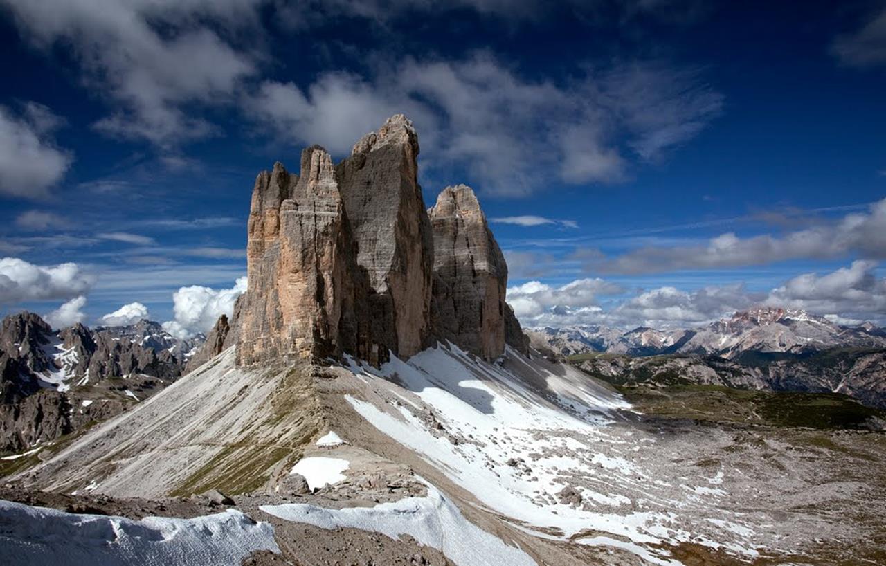 Tourist Guide To Tre Cime di Lavaredo Italy - XciteFun.net