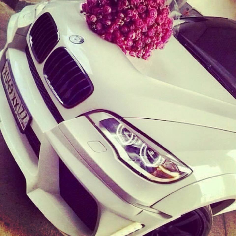 BMW Rose Romantic Luxury Car