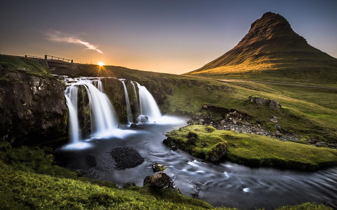 Travel Guide To Kirkjufell Iceland - XciteFun.net