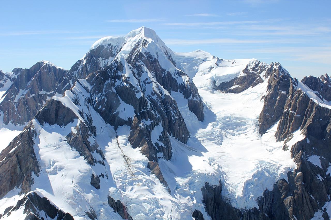 zealand alps southern glacier tasman mckerrow bill denz mt balfour future bob tourist guide xcitefun wayfarer mountaineering