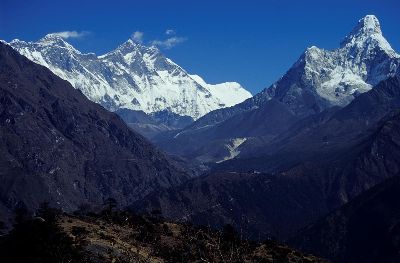 Ama Dablam - Nepal ! Travel Guide & Pictures - Virtual University of ...