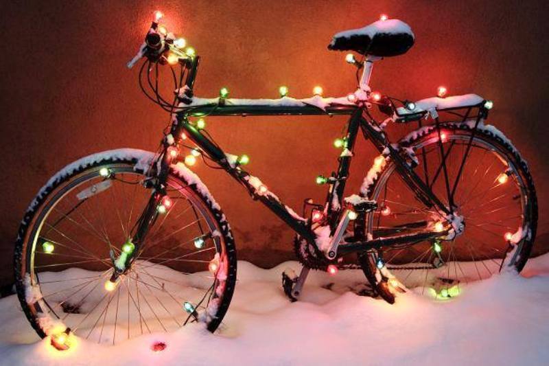 Christmas Light Bicycles - XciteFun.net