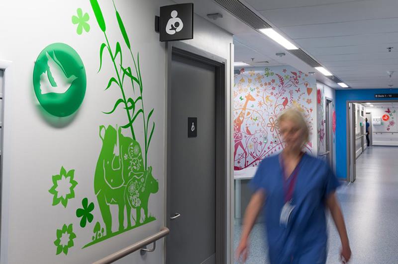 Joyful Artwork On The Walls of Children Hospital - XciteFun.net