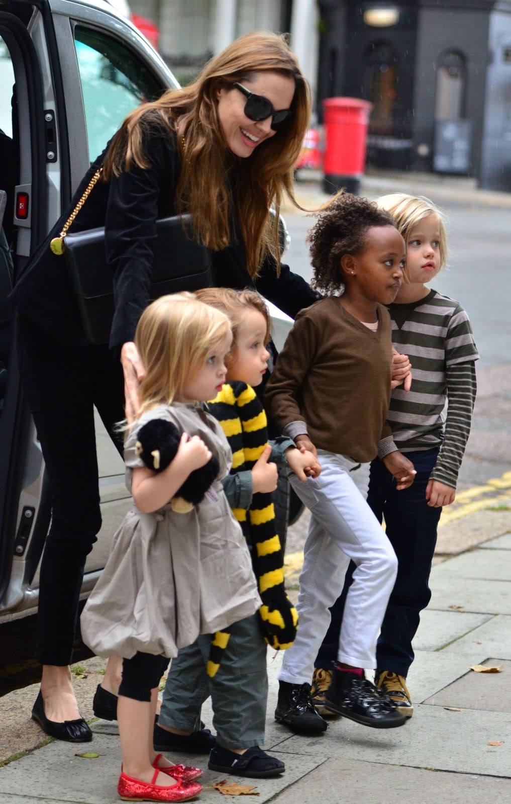 Angelina Jolie with Her Kids - Cute Moments - XciteFun.net