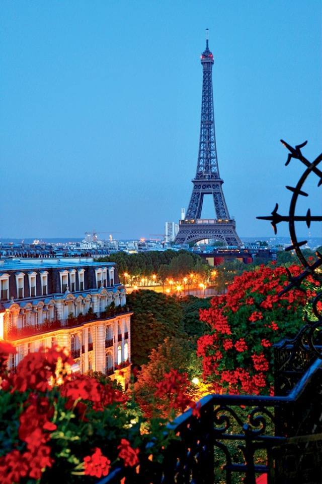 Best Season To Visit Eiffel Tower - XciteFun.net