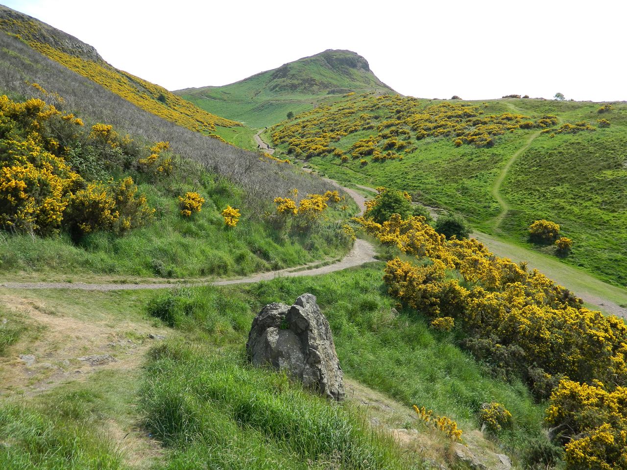 Travel Guide To Holyrood Park Scotland - XciteFun.net