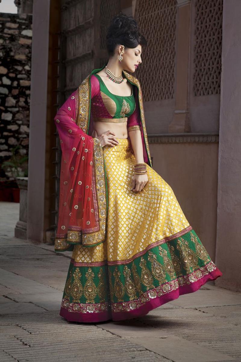 Buy Sangeet & Wedding Lehenga Choli - Embroidered Net Green Lehenga –  Empress Clothing